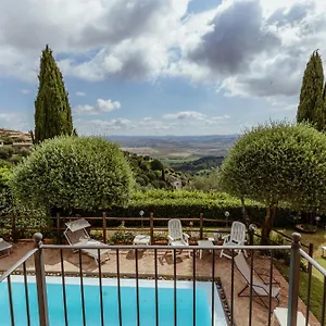 Vecchia Oliviera 3* Montalcino