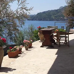 Aci Brezza Di Mare Italien