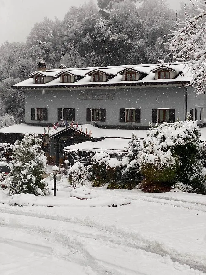 **  Hotel Al Verde Mandello del Lario Italien